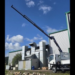 Grue PM 2.8 sur camion utilitaire
