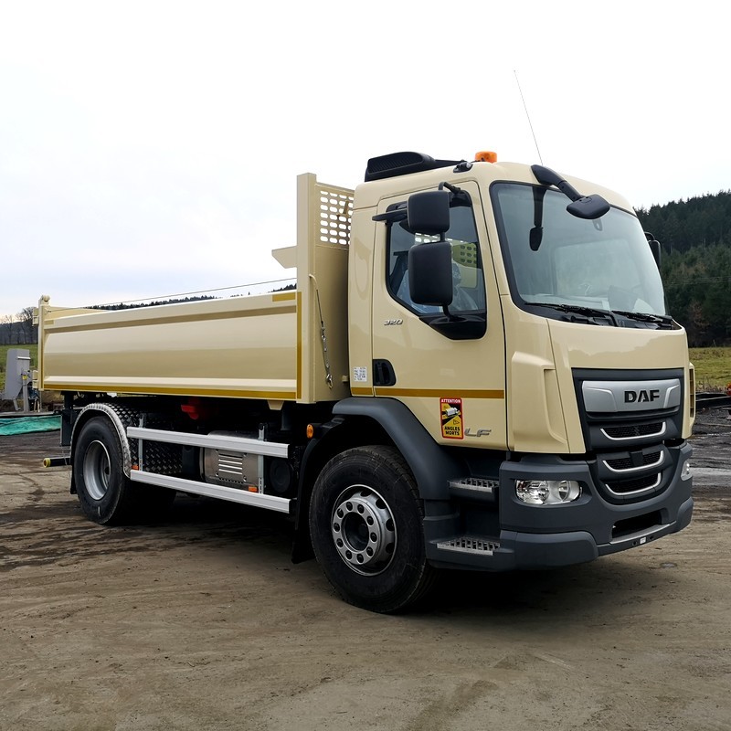 Montage de camion tribenne Ambert Bennes Montage de camion tribenne Ambert Bennes