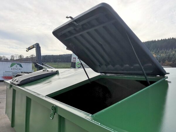 Capot plastique