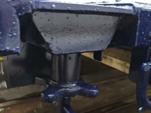 Twist lock