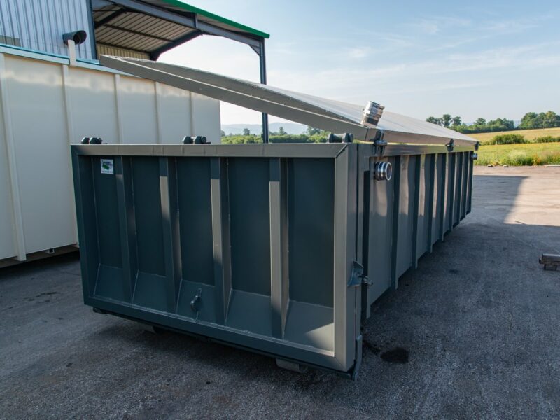 Juil 2019 - Benne à boue en inox avec toit ouvrant Juil 2019 - Benne à boue en inox avec toit ouvrant