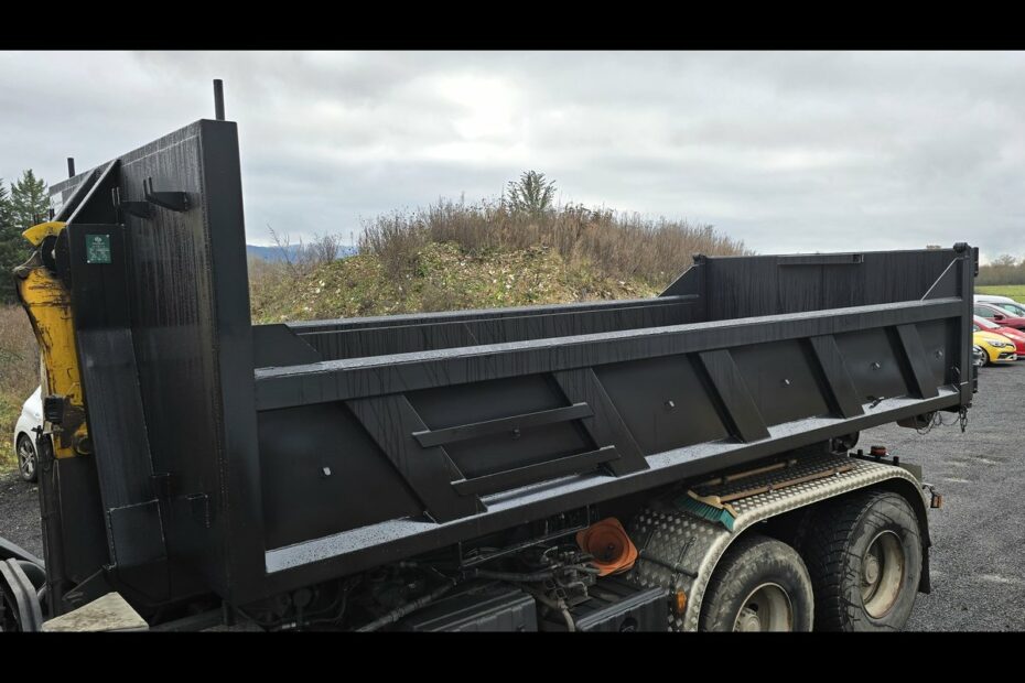 Déc 2025 : benne TP monocoque en Hardox