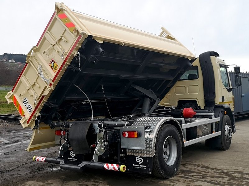 Février 2021 : Camion bibenne Février 2021 : Camion bibenne