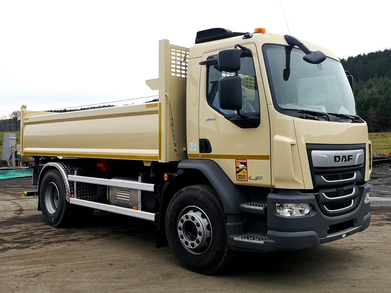 Février 2021 : Camion bibenne Février 2021 : Camion bibenne