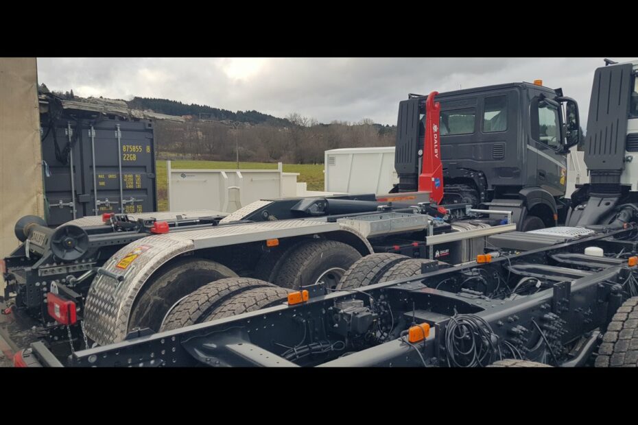 Janvier 2025 : Bras Dalby XHM3 PC sur camion IVECO