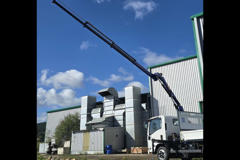 Oct 2025 : Grue PM 2.8 Classic sur camion utilitaire