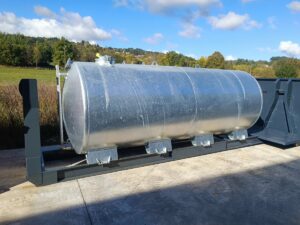 citerne en inox sur berce