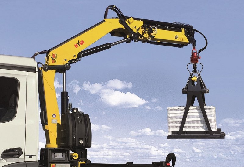 Grue auxiliaire de manutention et chargement